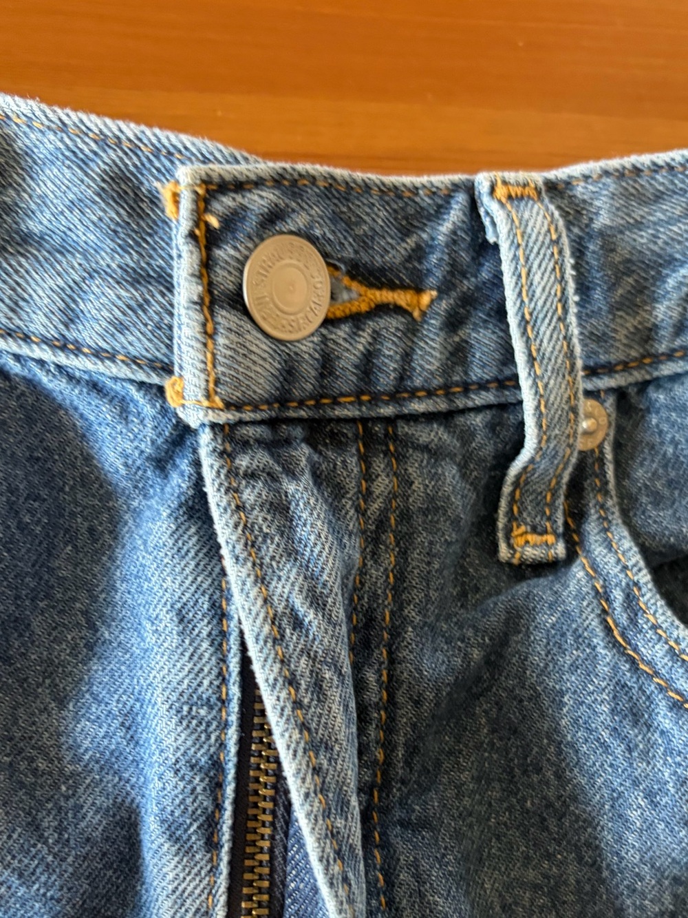 Levi's High Waisted Straight Leg Medium Wash Blue Jeans Size 24 - Picture 9 of 12